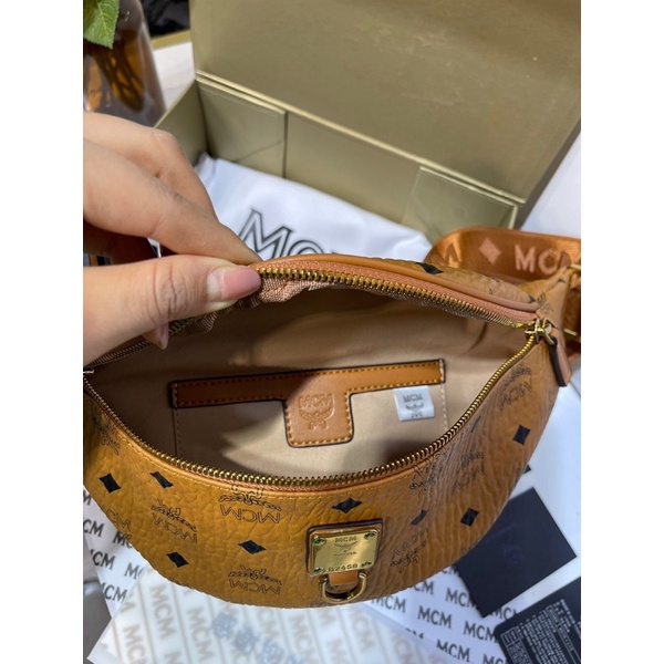 Túi đeo hông/đeo chéo unisex da thật hoạ tiết logo thương hiệu MCM cao cấp