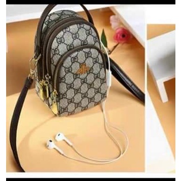 Túi đeo chéo ba khóa kéo ong xinh🌷🌸.