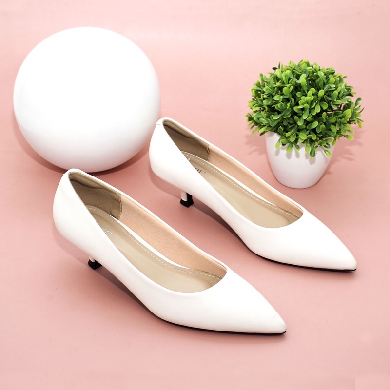 Giày Cao Gót 3cm Mũi Nhọn Gót Nhỏ Trơn Basic x544