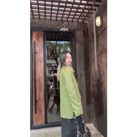 Blazer nhung tăm màu xanh matcha _ Beodaily