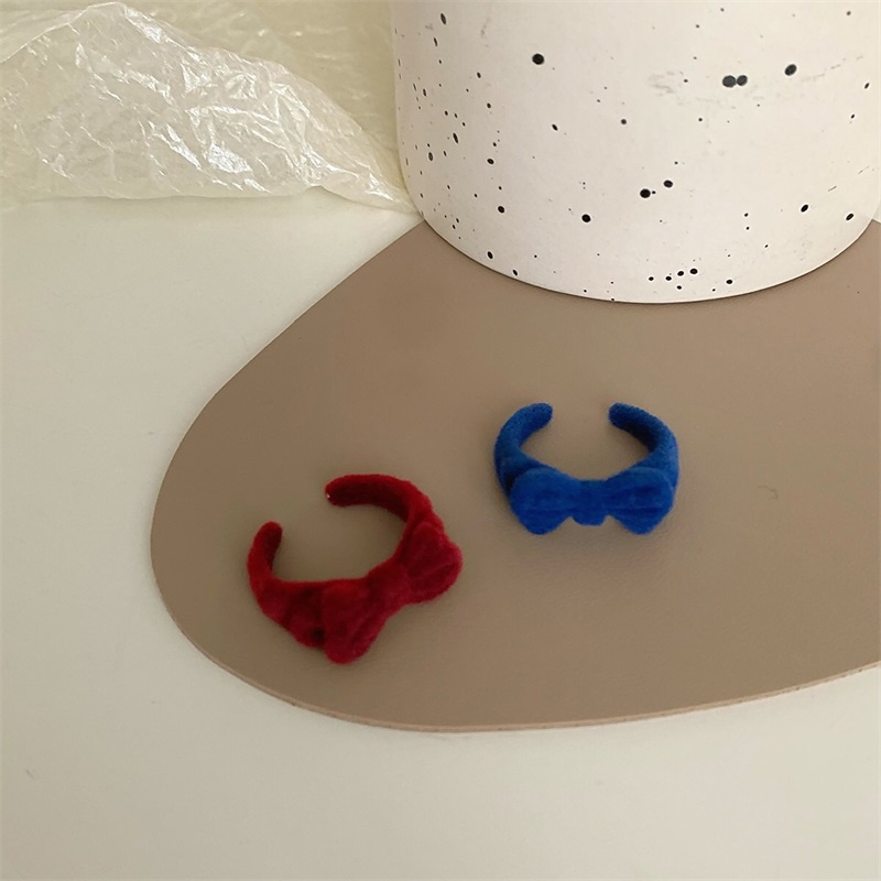 Nhẫn hở thắt nơ phong cách thu đông thời trang mới