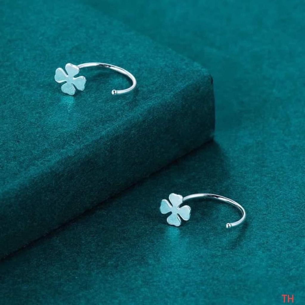 Khuyên tai cỏ 4 lá, khuyên tai lên tai cực xinh