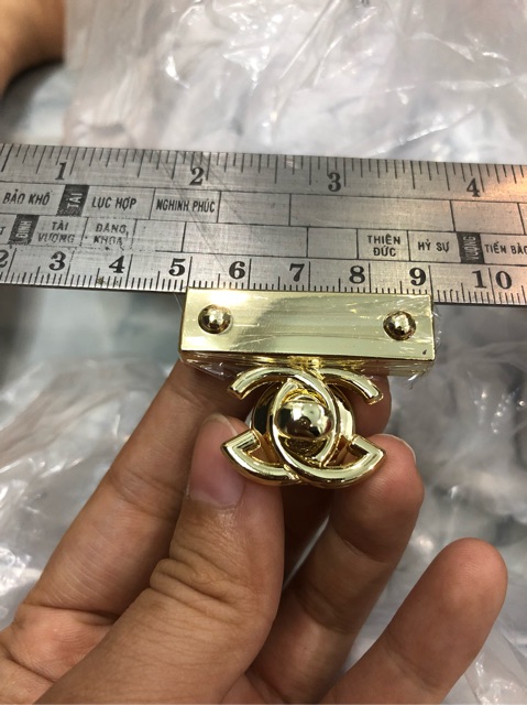 Khoá nẹp chữ X / khóa X gắn túi xách 40k/cái