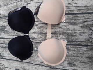 Áo lót cài trước dây trong cúp ngang hàng xk nga