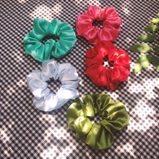 Combo 2 Scrunchies - cột tóc vải đen trắng sang chảnh