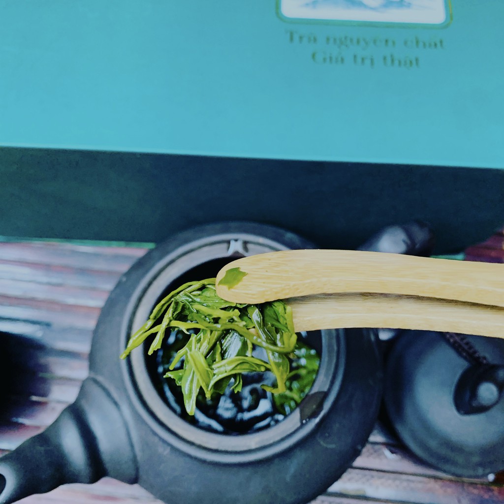 Hộp trà Thái Nguyên biếu tặng cao cấp Trà nõn tôm chăm bón trứng gà 400g | BigBuy360 - bigbuy360.vn