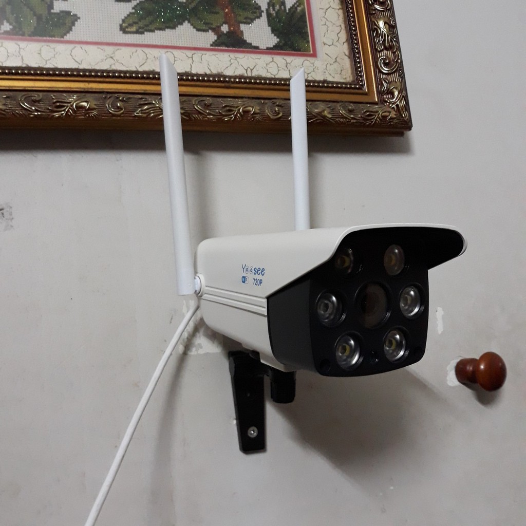 Camera Yoosee ngoài trời 6 led, có led chiếu sáng, quay có màu ban đêm | BigBuy360 - bigbuy360.vn