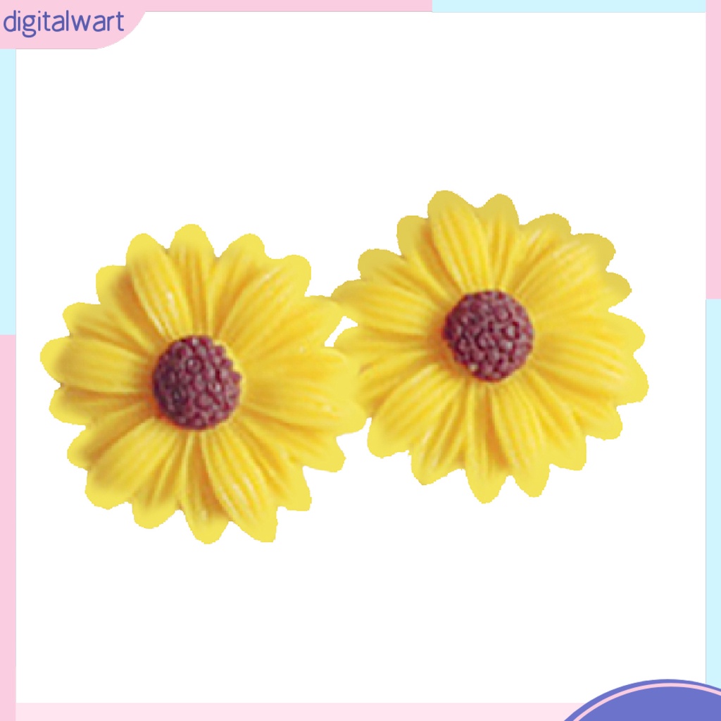 Đôi bông tai hình hoa cúc xinh xắn thời trang cho nữ