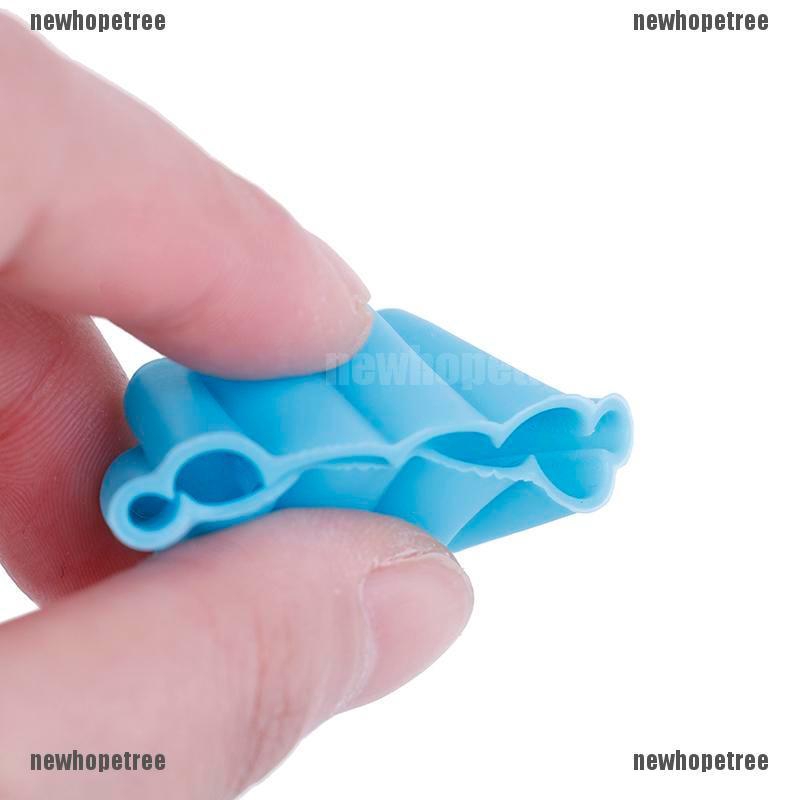 Khuôn làm bánh quy tạo hình hoa bằng silicon