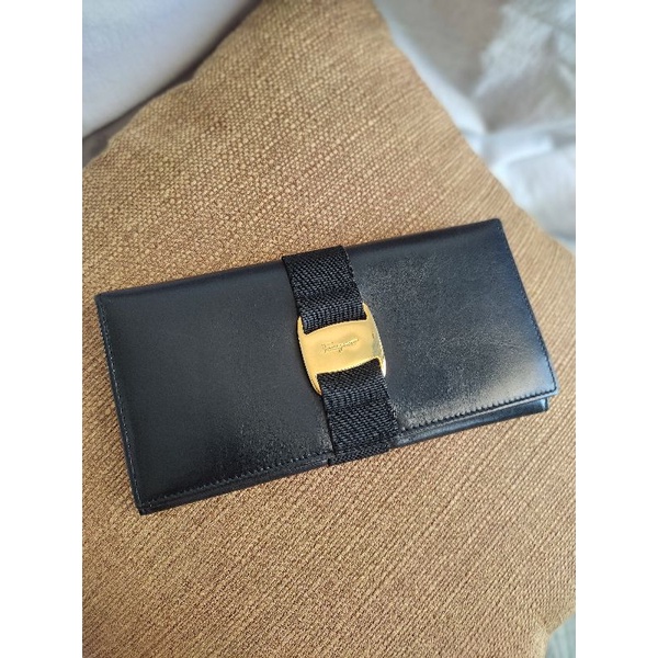 Ví dài của nữ hiệu Salvatore Ferragamo