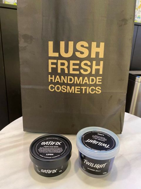 Sữa tắm dạng thạch Lush Whoosh Shower Jelly.