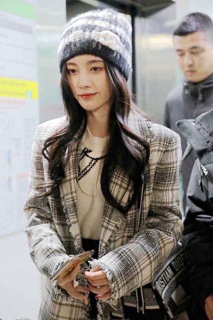 Áo khoác blazer Cúc Tịnh Y