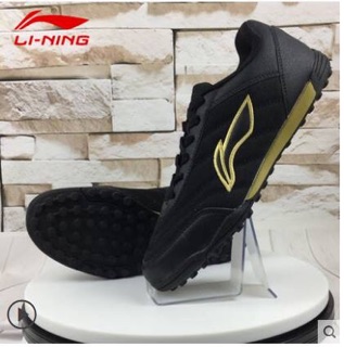 Combo giầy đá bóng lining và giầy nữ daphne