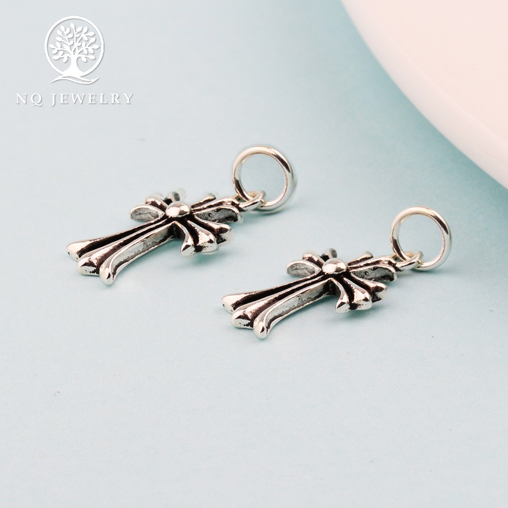 Charm bạc cây thánh giá hình giấy gói quà - NQ Jewelry