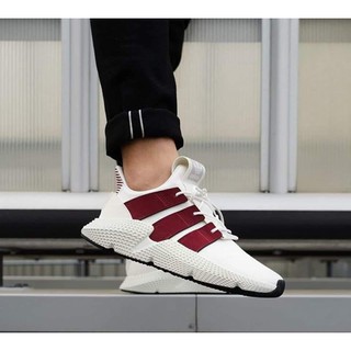 Giày prophere trắng đỏ mận