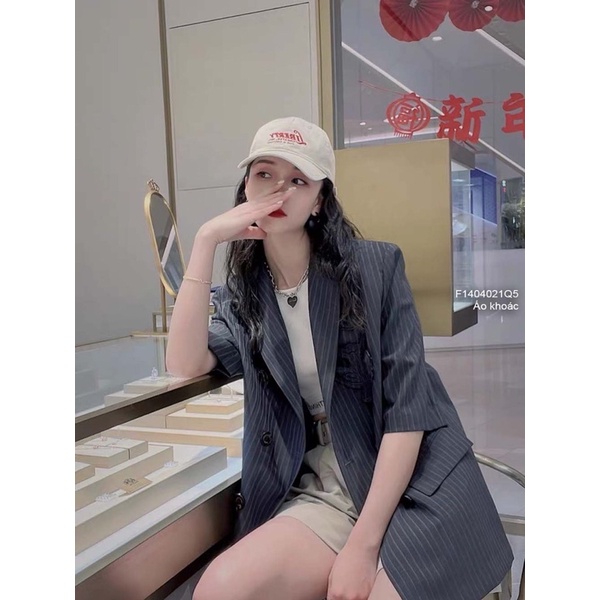 Áo khoác sọc cổ vest