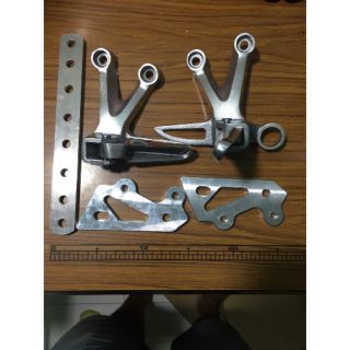 Gác chân raider Ex135, Ex150, Sirius đầy đủ bất