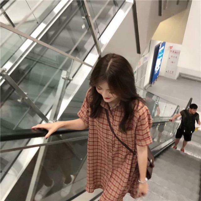 Váy kẻ nâu siêu hot | BigBuy360 - bigbuy360.vn