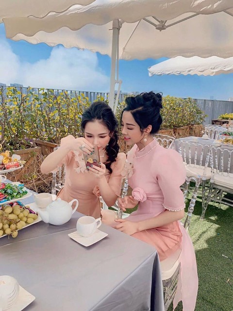 Áo xinh đính ngọc