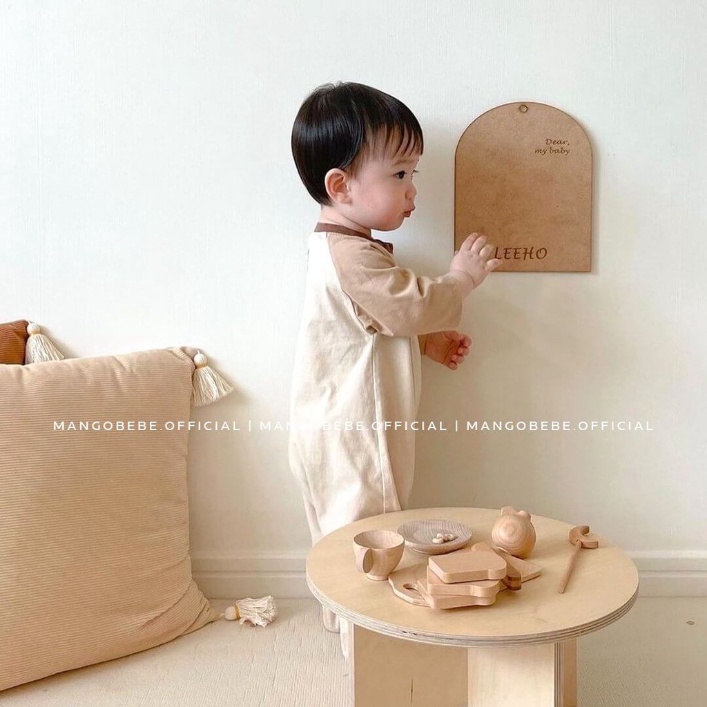 Bàn học hình Gấu và hình Tròn bằng gỗ cho bé