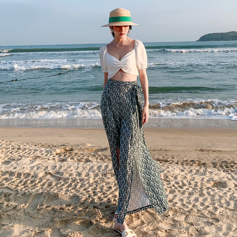 Set Áo Croptop Nhún + Quần Ống Xẻ Họa Tiết Cánh Quạt LSEOUL B1035 Ngọt Ngào Nữ Tính