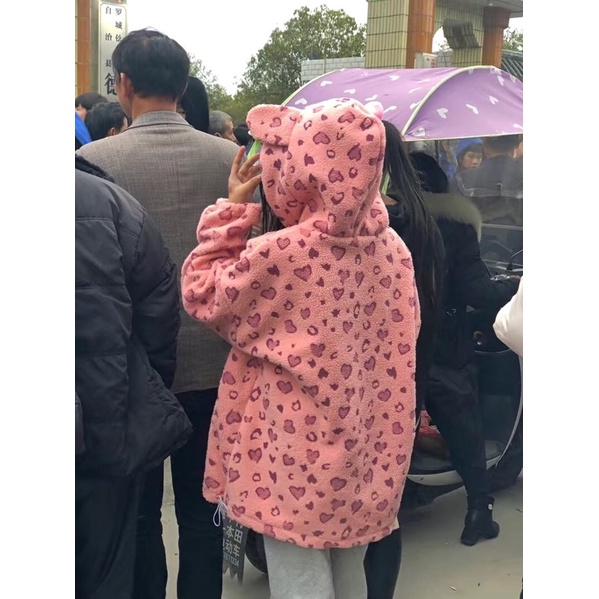 Áo hoodie hồng hoạ tiết da báo chất lông cừu lót lông dày dặn có size từ 40kg-85kg | BigBuy360 - bigbuy360.vn