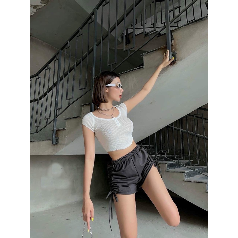 Áo croptop Gamyy áo vạt nữ cổ tròn khuy