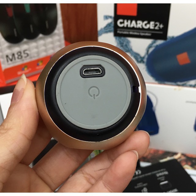 🌻FREESHIP🌻Loa Bluetooth Mini Siêu Nhỏ M10 Vỏ Kim Loại, Âm Thanh Cực Chất, Nghe Nhạc Cực Hay, Có Dây Đeo Balo Tiện Lợi