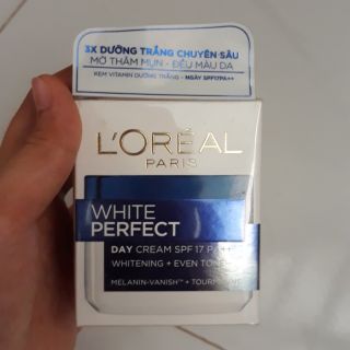 Kem dưỡng trắng da ban ngày Loreal