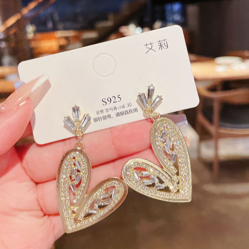 Bông Tai Mạ Bạc Đính Đá Thời Trang 2022