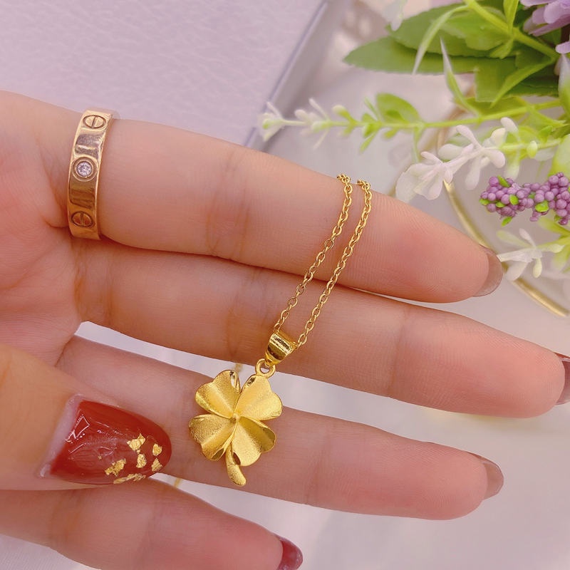 Vòng cổ titan nữ mặt cỏ 4 lá may mắn mạ vàng 18k thời trang sang trọng