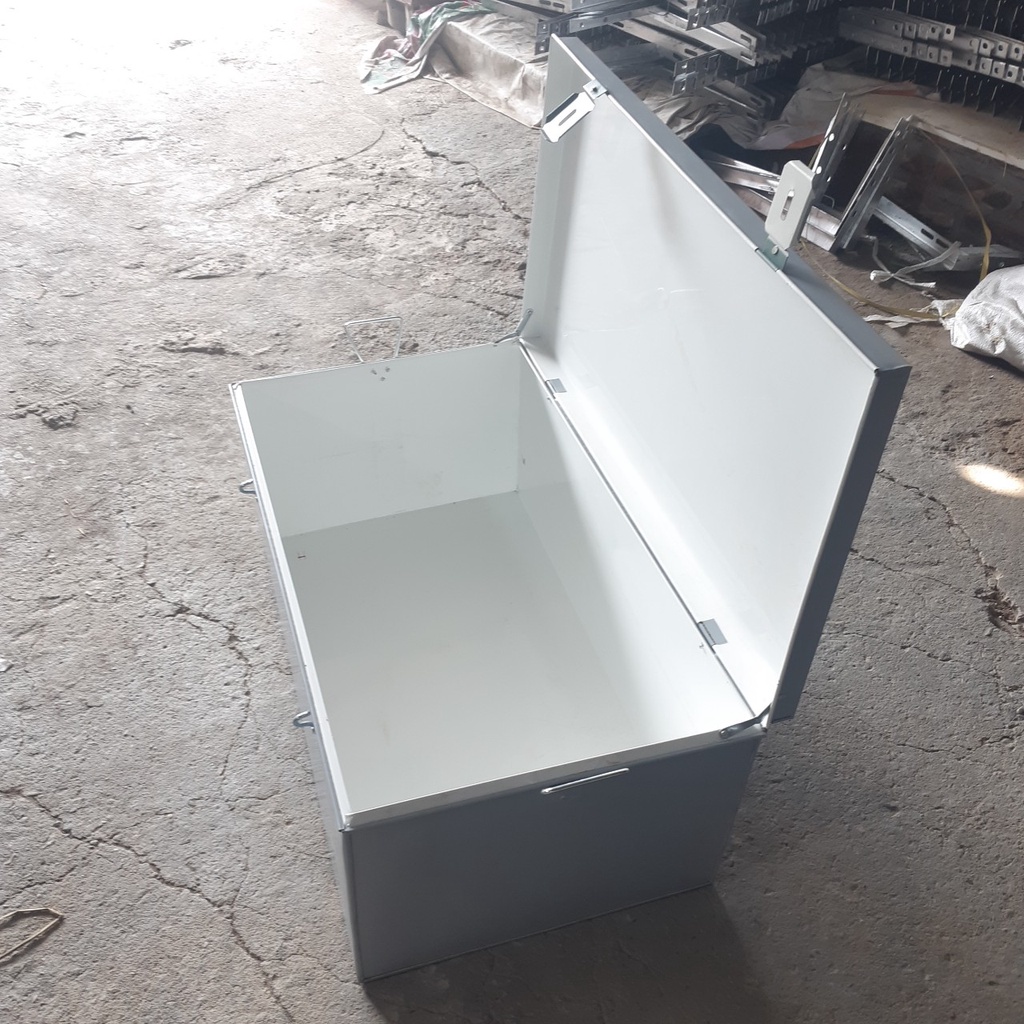 Hòm tôn đựng đồ kích thước 50cm x 33cm x 23cm MITUHOME