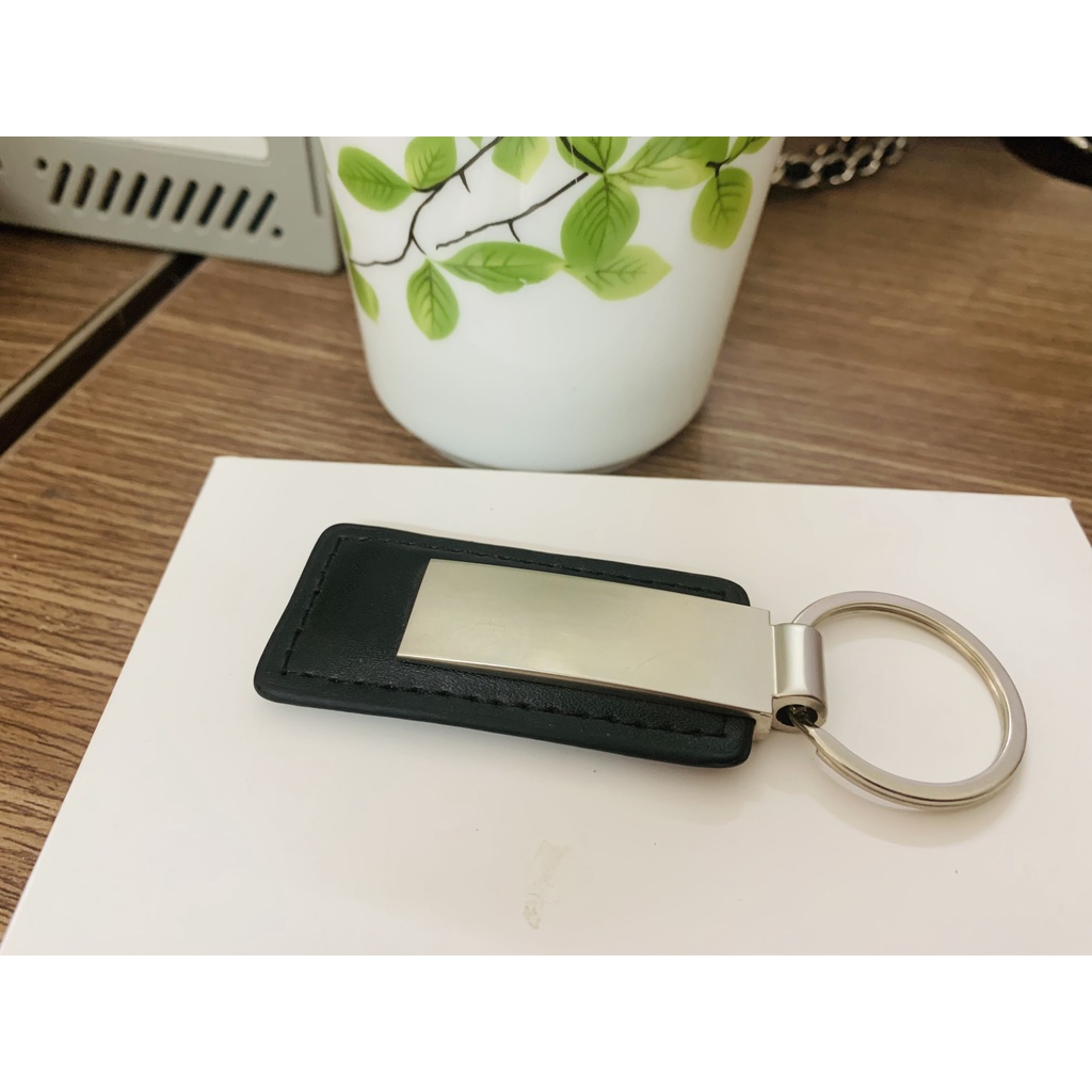 Móc khoá da và kim loại khắc tên/logo theo yêu cầu