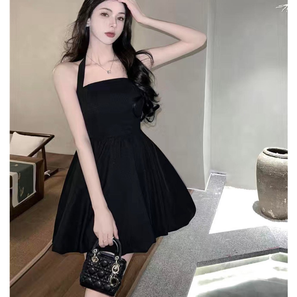 Váy cổ yếm nữ hai dây dáng xòe