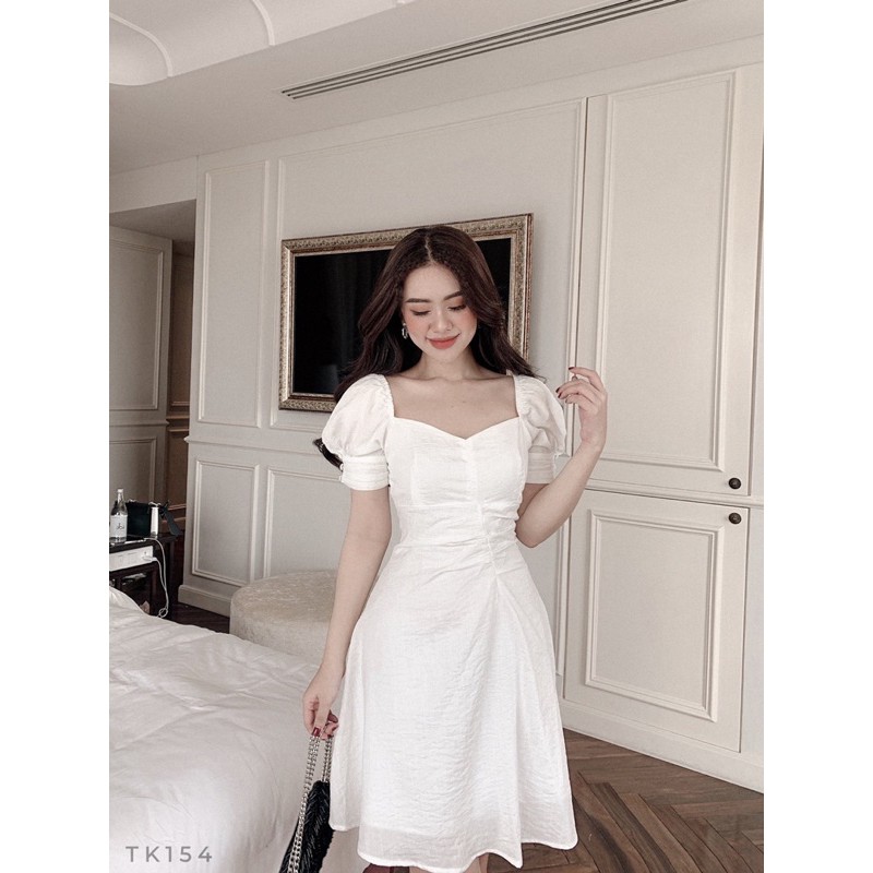 Váy tay bồng cổ tim nhíu eo