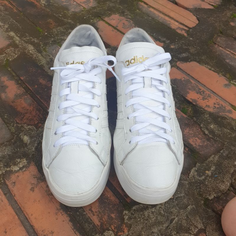 Giầy thể thao nam thương hiệu Adidas