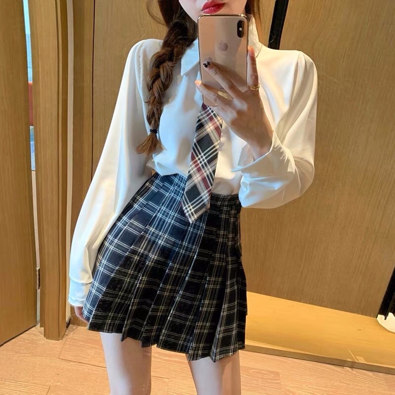 Áo gile len + chân váy kẻ + sơ mi siêu xinh