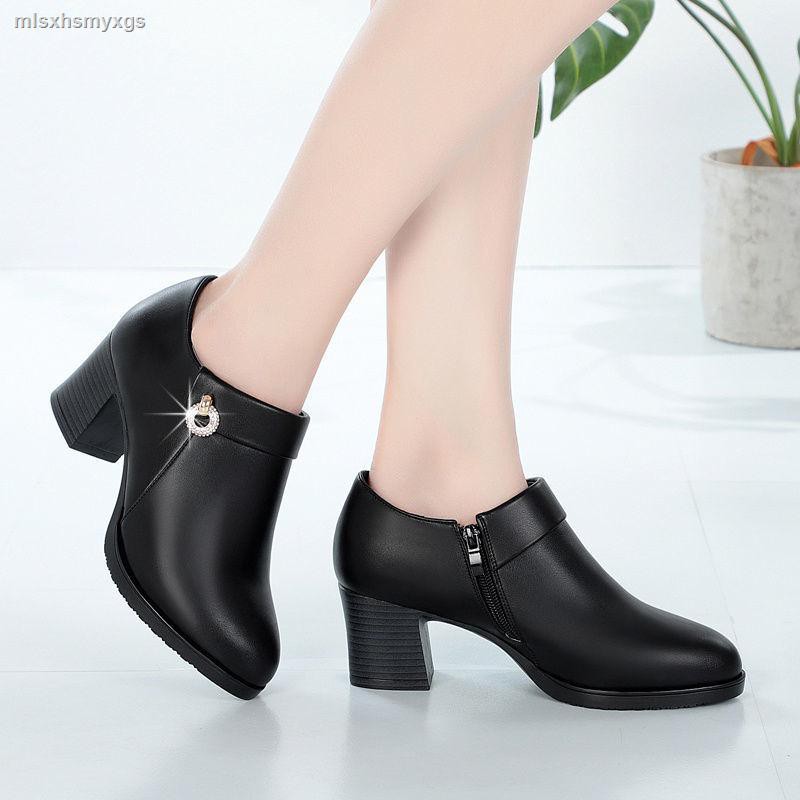 Giày Bốt Lót Nhung Đế Thô Thời Trang Cho Phụ Nữ Trung Niên | BigBuy360 - bigbuy360.vn