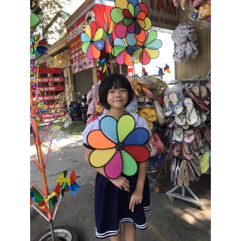 Chong chóng cầu vồng , hình y mẫu. Sản phẩm loại 1 tốt chất lượng.