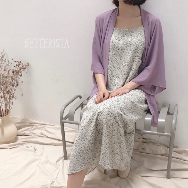 Kimono tím và váy hoa nhí