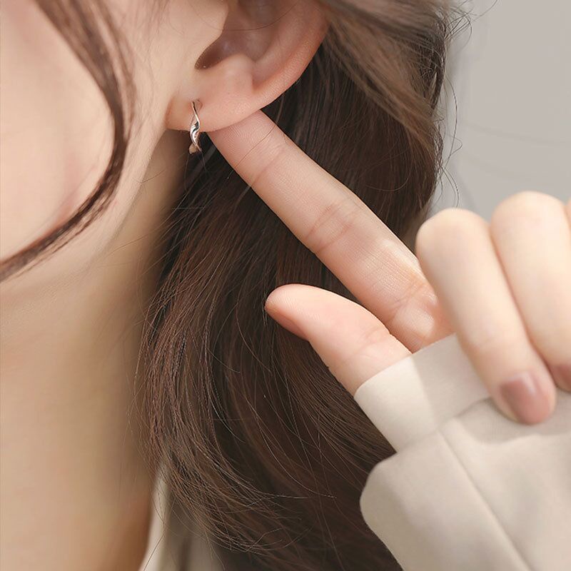 Đôi bông tai tạo hình độc đáo cho nữ