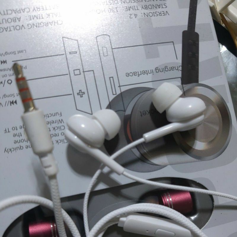 Tai nghe nhét tai 3.5mm loại hay OFIA dùng cho điện thoại máy tính bảng