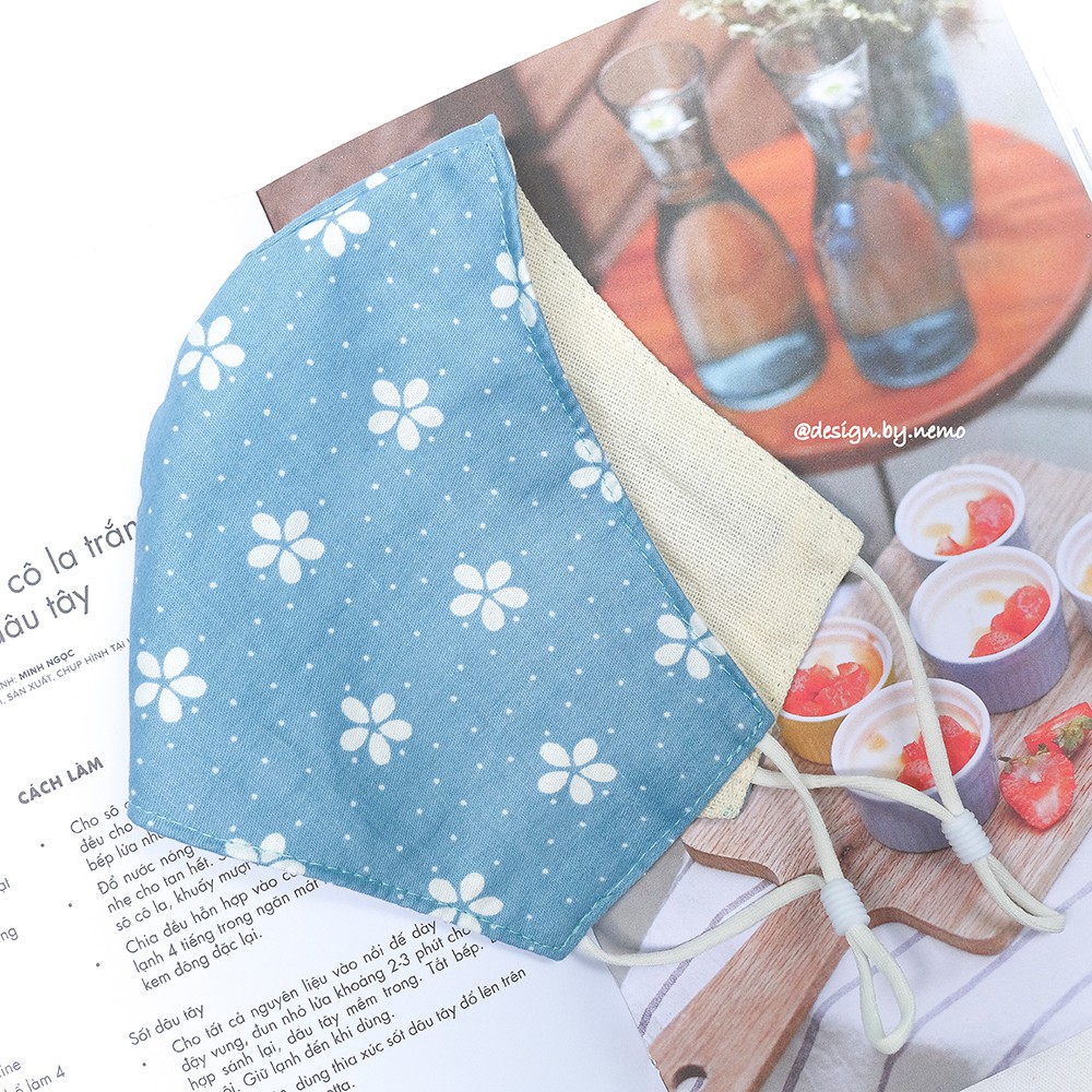 Khẩu Trang Vải 3 lớp Nemo Họa Tiết Hoa Trắng Nhỏ Nền Xanh Dương, có nút tăng giảm dây dễ điều chỉnh - KTHTHT | BigBuy360 - bigbuy360.vn