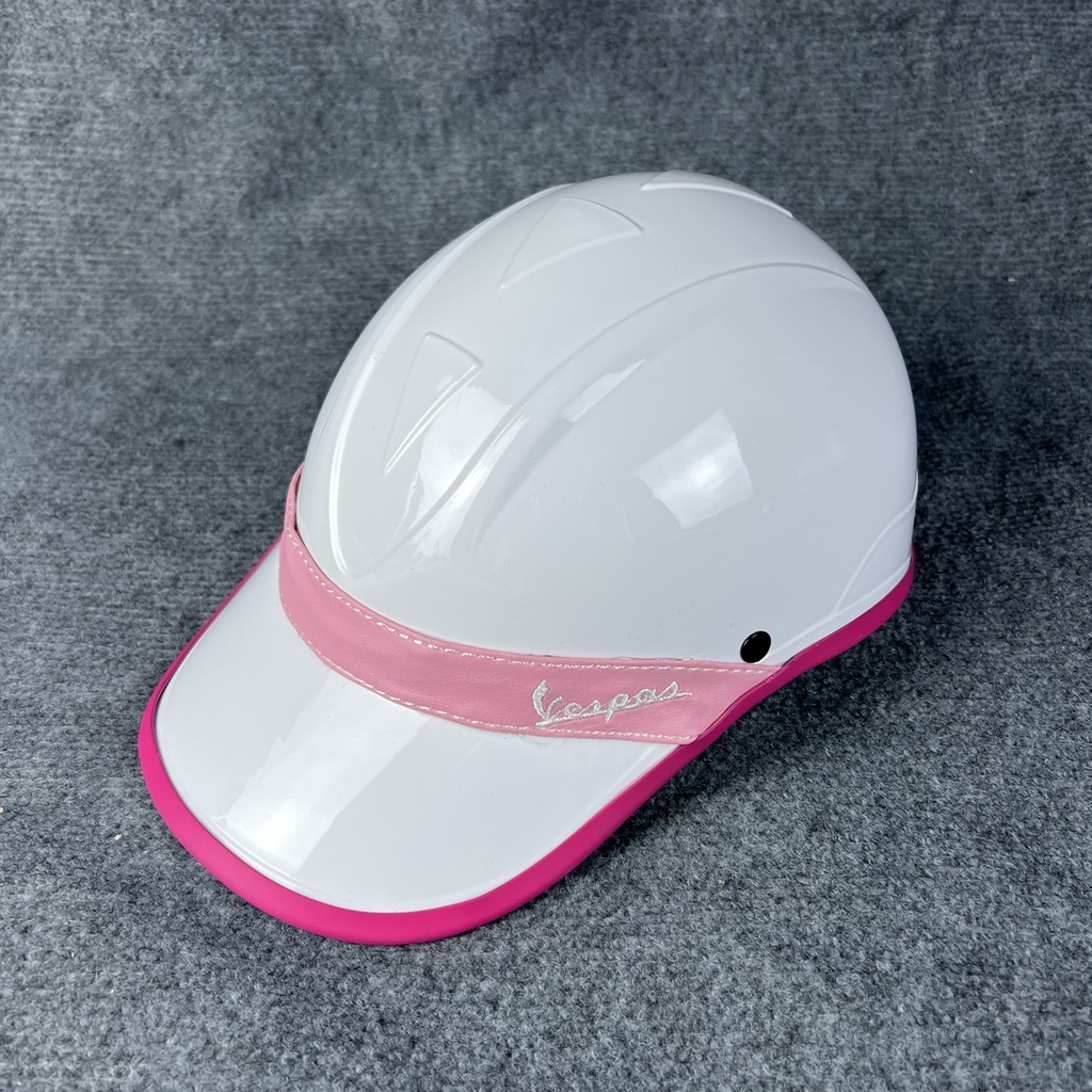 Nón kết lưỡi trai viền da thời trang cao cấp dành cho nam và nữ.