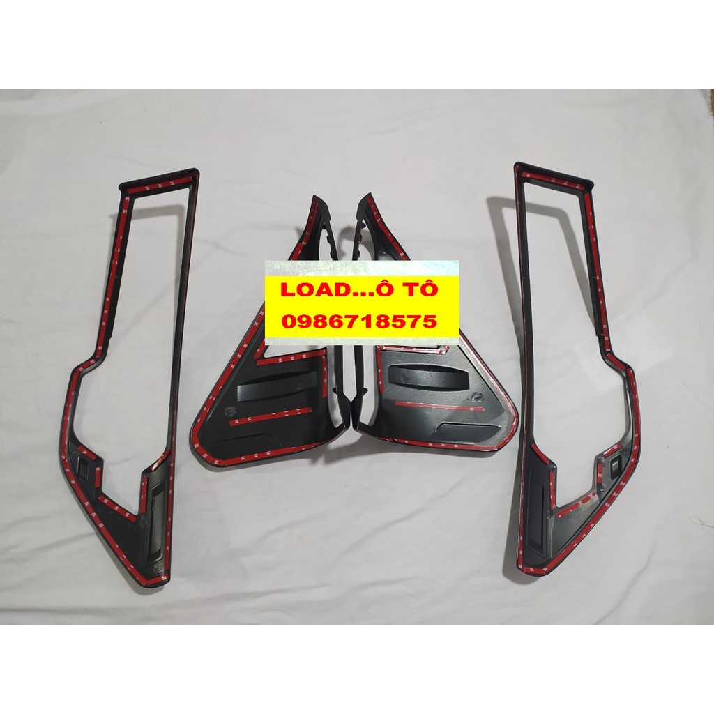 Ốp Viền Đèn Pha Hậu Xe Toyota Hilux 2021-2022 Mẫu Nhựa Đen Cao Cấp Rất Sang Trọng