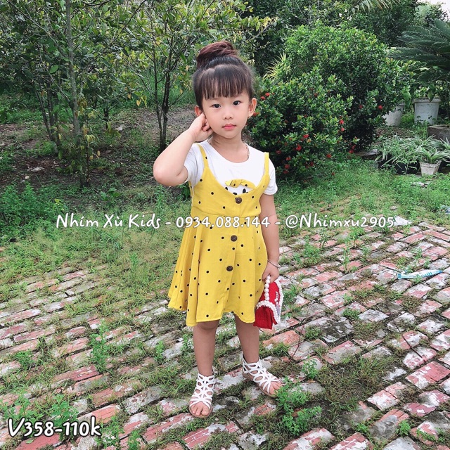 Đầm yếm liền chấm bi cho bé yêu (10-20kg)
