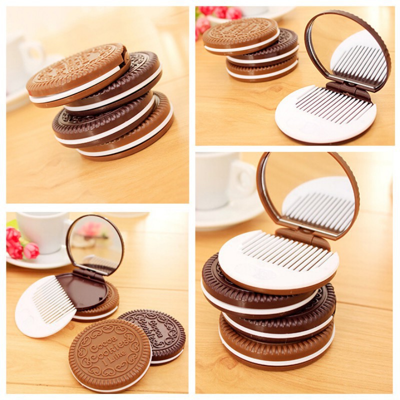 Gương trang điểm thiết kế hình bánh quy Chocolate dễ thương