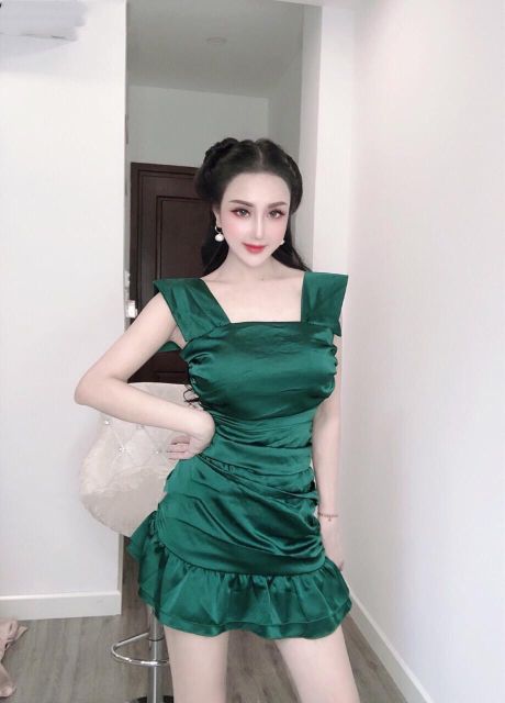 Đầm phi cổ bẻ bèo lai