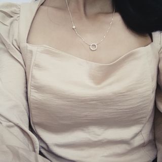 Áo lụa nhung cổ vuông tay phồng dài (2 màu)