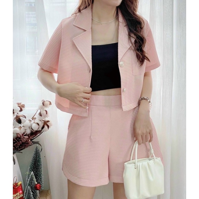 Sẵn  Set xốp xanh hồng áo vest lửng với short quần ngắn lưng sau thun